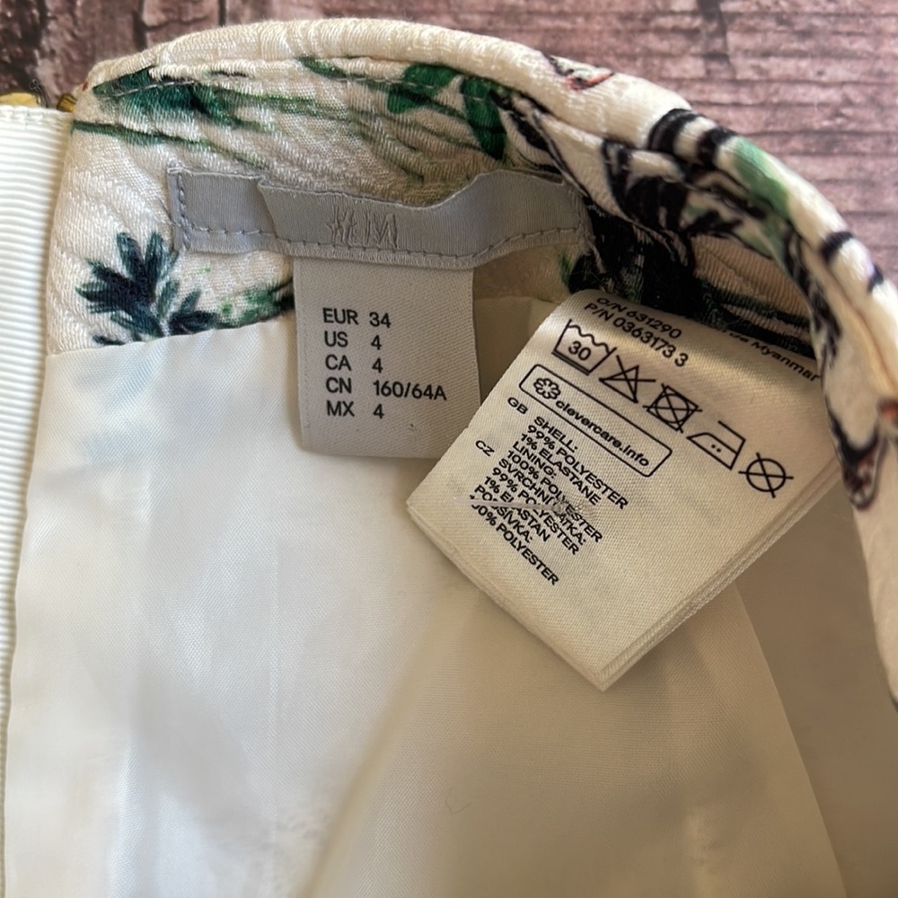 H&M | Jacquard weave bird print mini skirt in cream - Picture 8 of 10